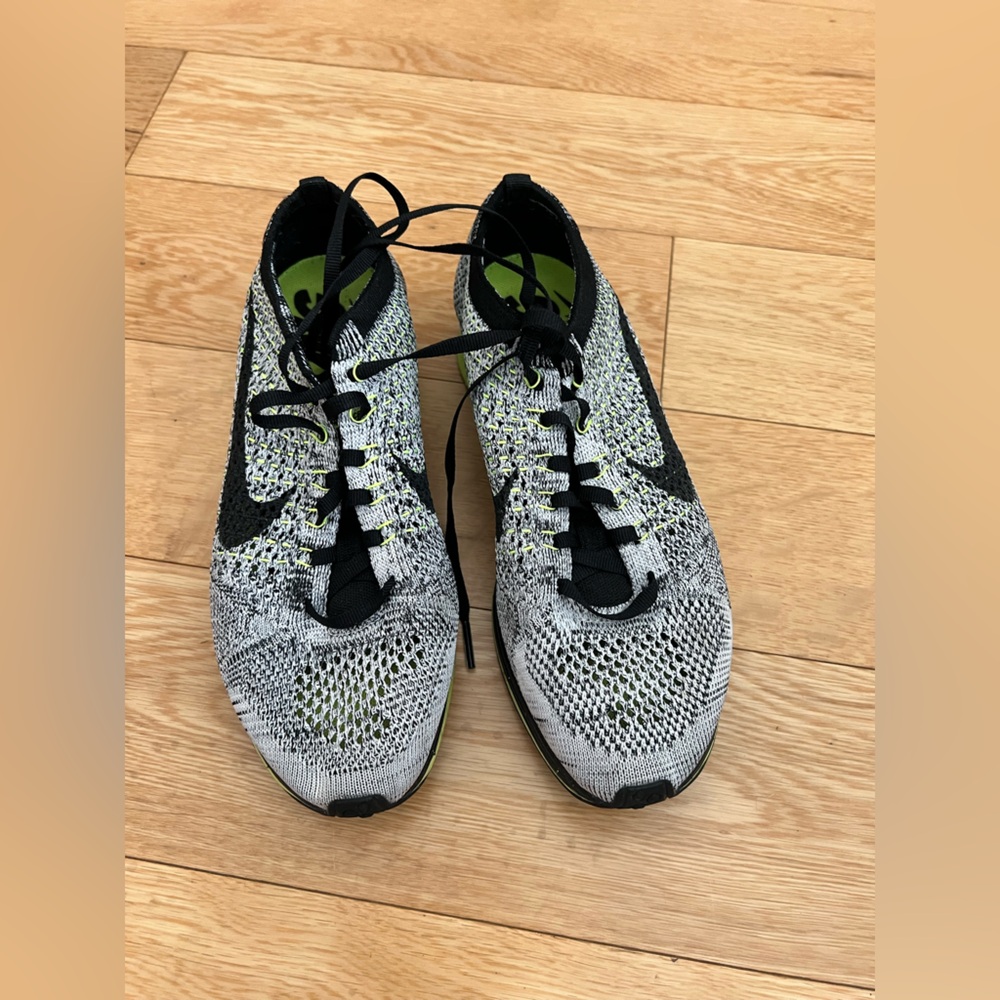 Nike Black and White neon Women's Sneakers 7.5